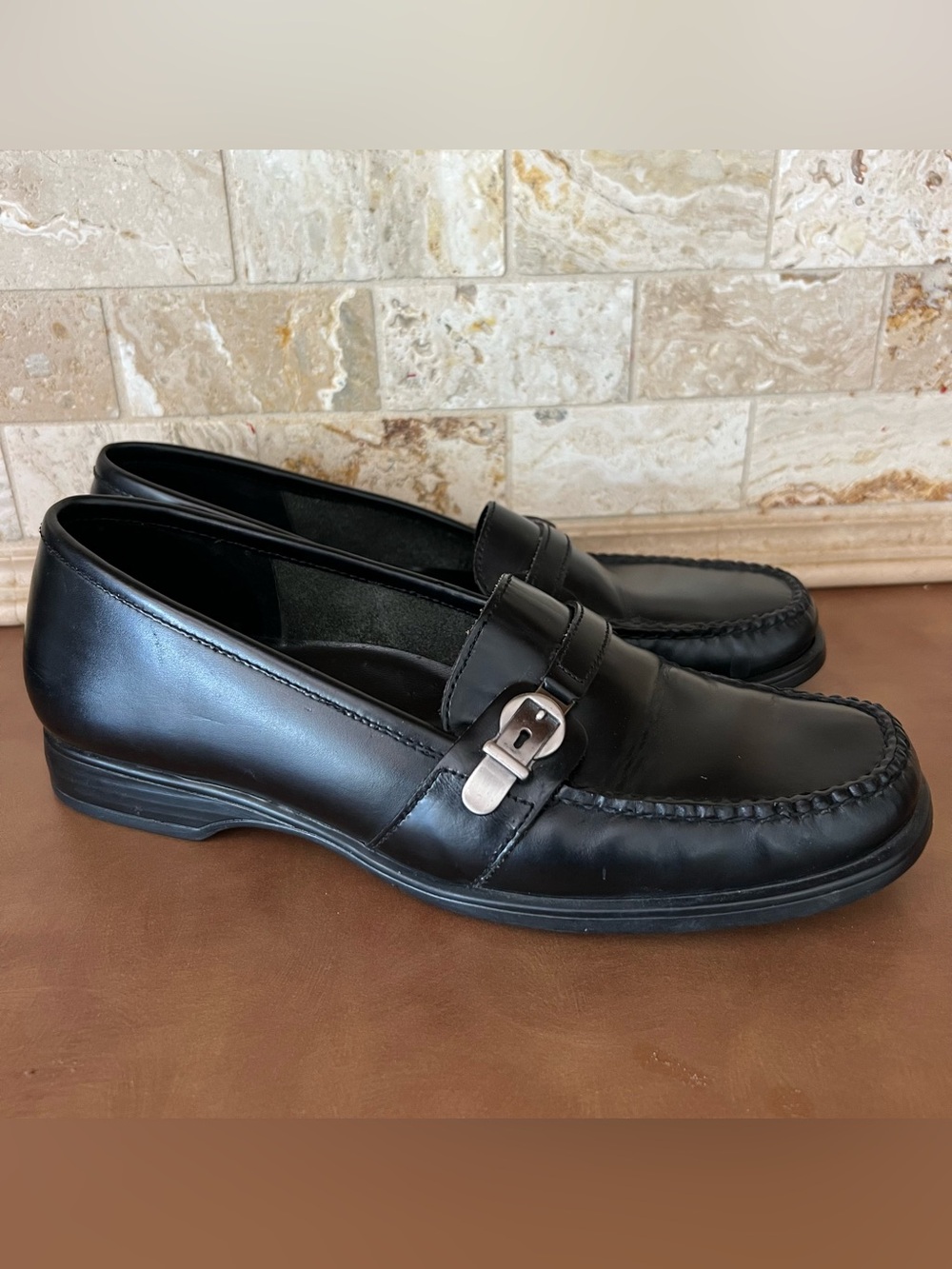 G.H. Bass & Co. Black Leather WEEJUN penny Loafers with Silver Buckle; 9 1/2